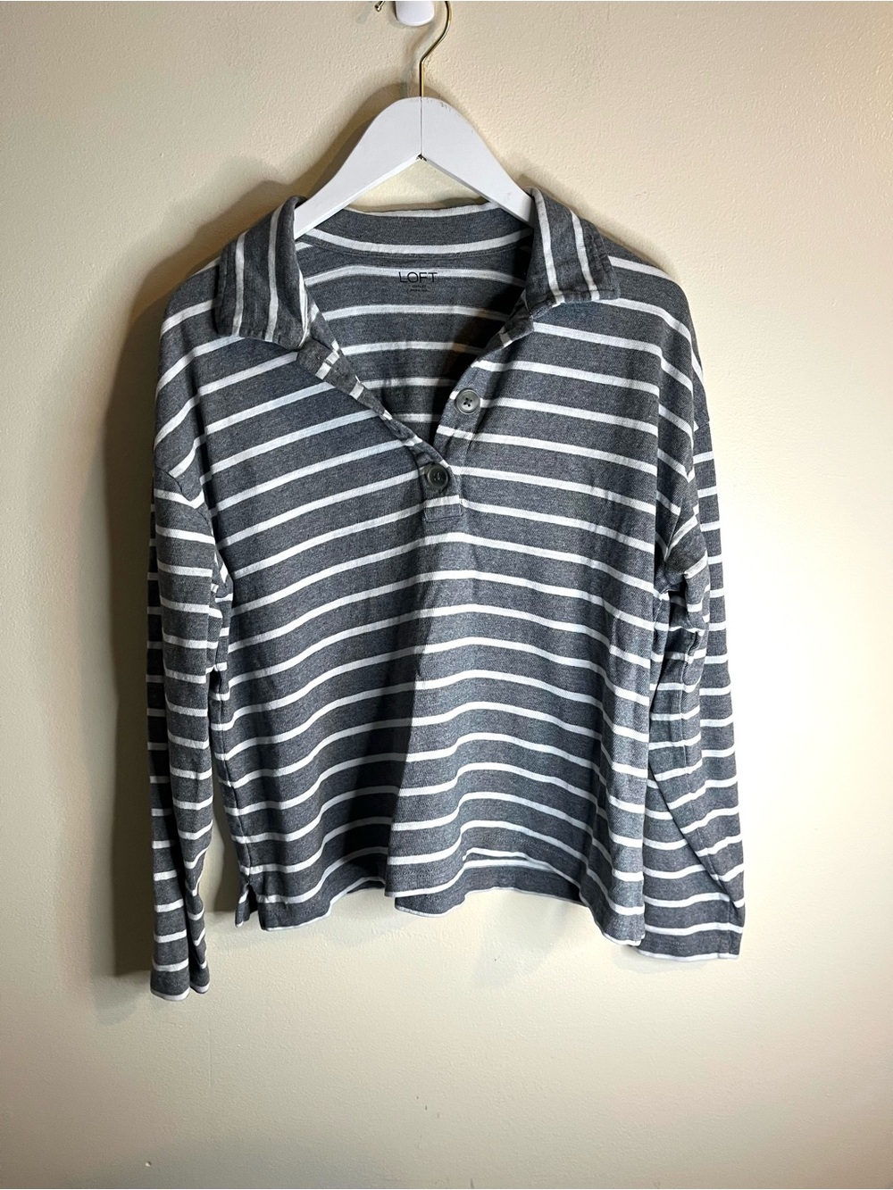 LOFT Outlet Gray & White Striped Collared Pullover Preppy Academic Polo